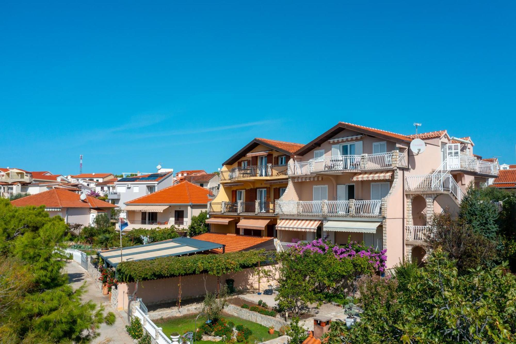 Apartments Rogoznicka Oaza Rogoznica  Exterior photo